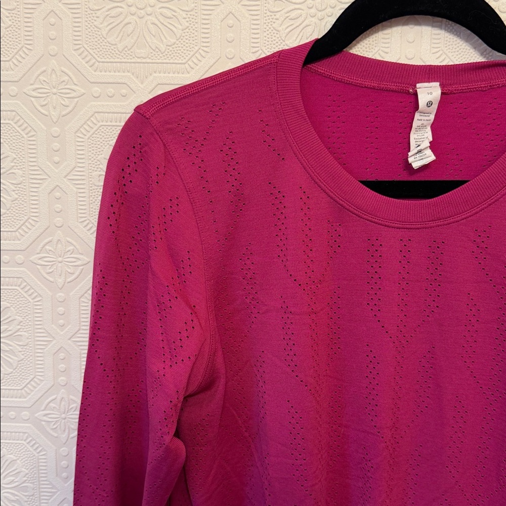 Lululemon Swiftly Breathe Long Sleeve Fletching Lines Ripened Raspberry Sz 10 - Picture 6 of 8